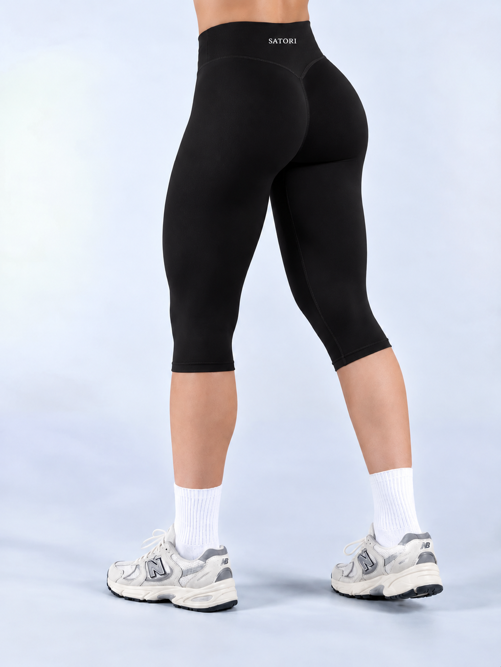 Forma Capri - Black